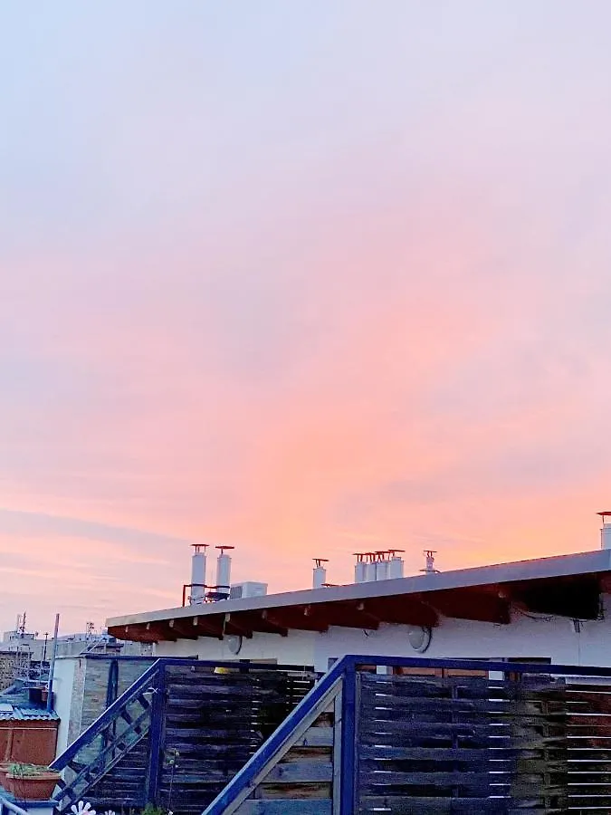 Apartamento Loft With Rooftop And Free Parking In Garage Budapest Hungría